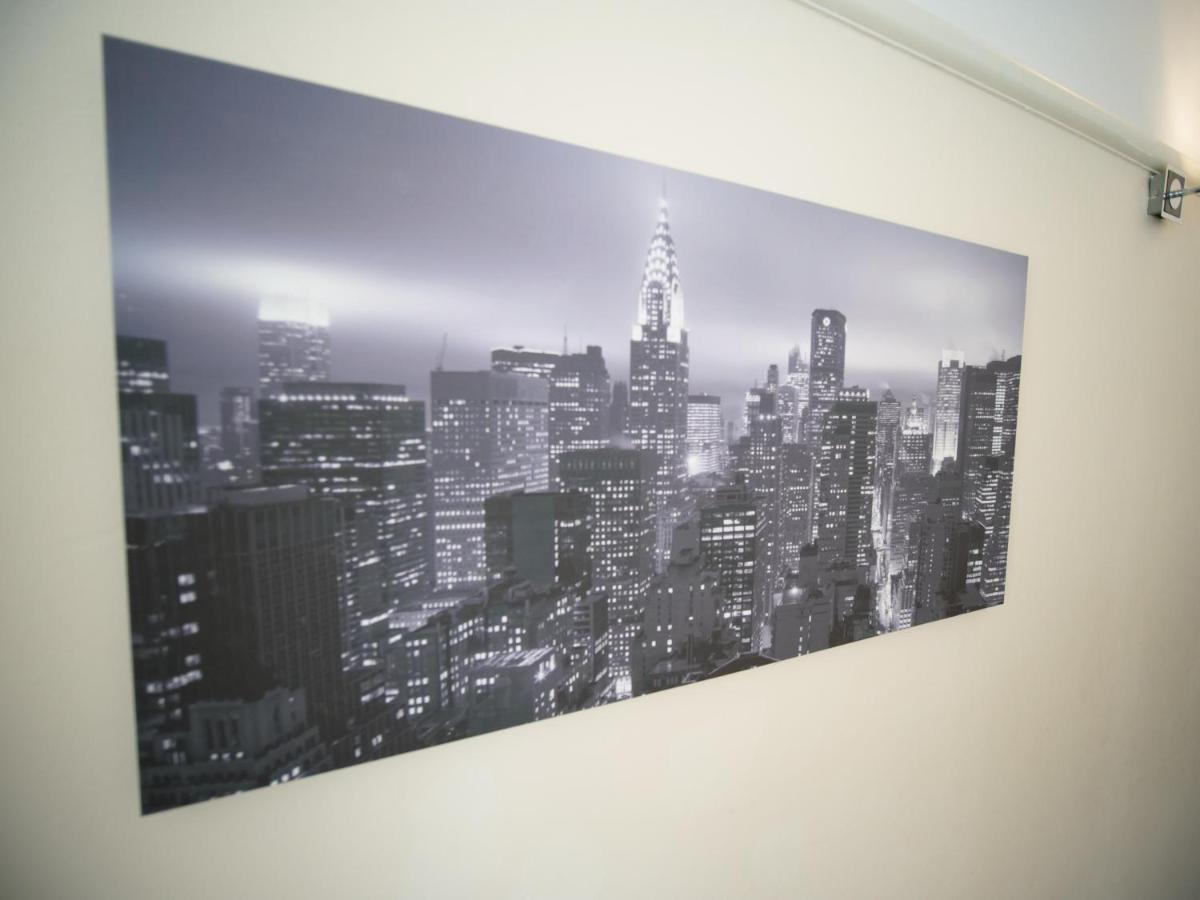 Town Centre Apartment Sleeps 9 Борнмут Екстер'єр фото